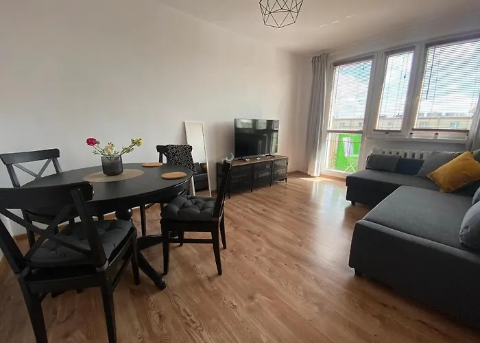 Sloneczna Kawalerka, 5 Min Od Plazy Apartman